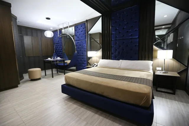 غرفة ديلوكس بسرير كوين، Victoria Court Canley 3/3