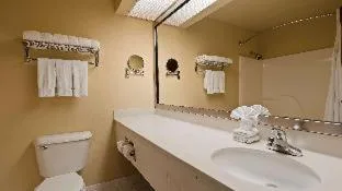 غرفة، Best Western Plus Plaza by the Green 8/10