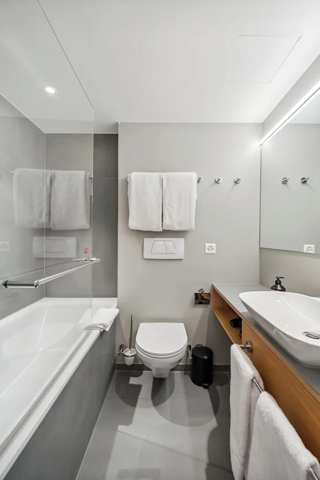 غرفة كومفورت بسرير كوين، HOTEL BASEL 8/8