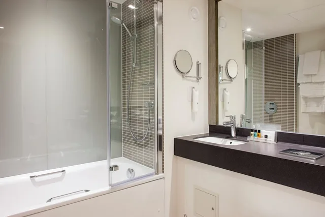 Standard, 2 Double Beds, Wharf View، Holiday Inn Lincoln 8/9