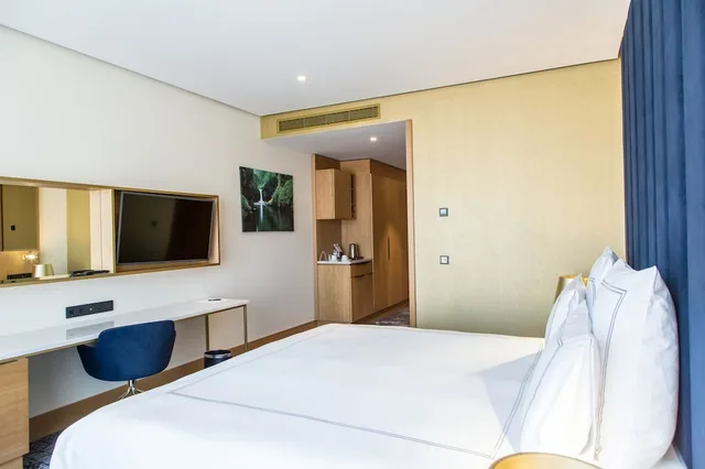Swiss, Classic, King Bed، Swissotel Sarajevo 1/3