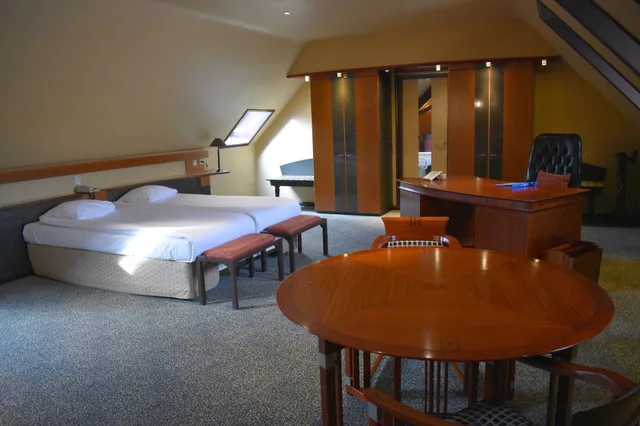غرفة فاخرة بسريرين منفصلين، Hotel Kasteel Erenstein 2/4