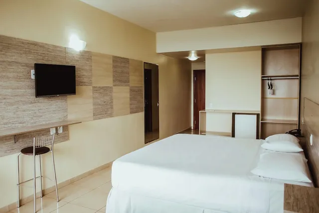 غرفة قياسية ثلاثية بسرير مزدوج وسرير فردي، Barrudada Tropical Hotel 1/5