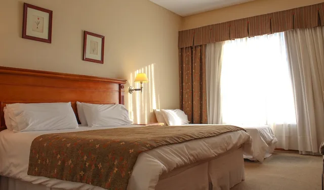غرفة بسرير مزدوج بإطلالة على البحيرة، Terrazas del Calafate 2/3