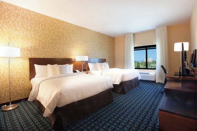 Room, 2 Queen Beds, Water View, Accessible، Fairfield Inn Suites Clearwater Beach 1/3