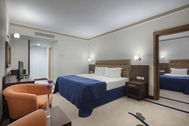 غرفة كلوب عائلية بسرير مزدوج مع أريكة، Pine Beach Hotel 3/5