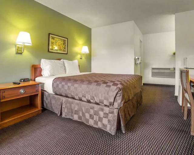 1 Queen Bed - Non-Smoking, Micfridge، Motel6 Hermiston, OR - Umatilla 3/3