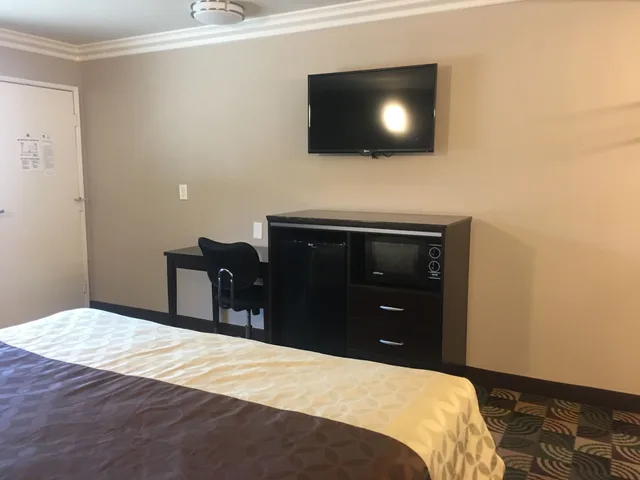 غرفة كومفورت بسرير كينج، Hotel Seville 7/8
