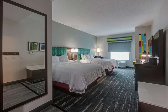 Room, Queen Bed, Bathtub, Accessible, Hampton Inn Oak Grove Fort Campbell 1/2