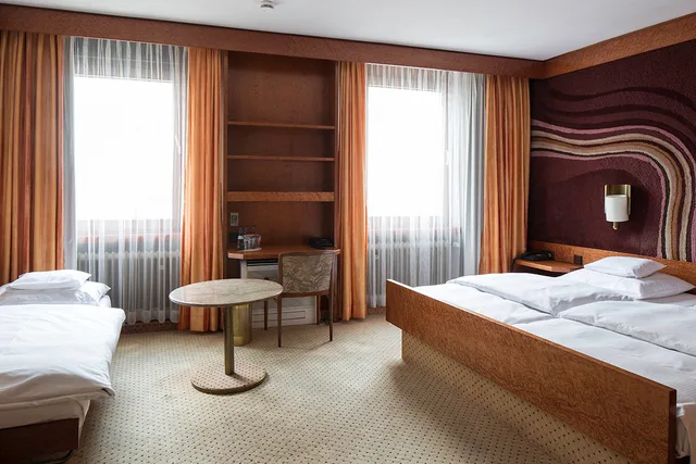 Standard, Double Bed, Royal Stuttgart 5/10