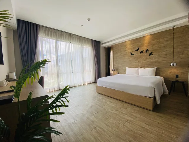 Senior, Deluxe, Double Bed، The Luxe Hotel Da Lat 1/2