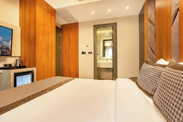 غرفة اقتصادية بسريرين مزدوجين، Santra Hotel 2/3