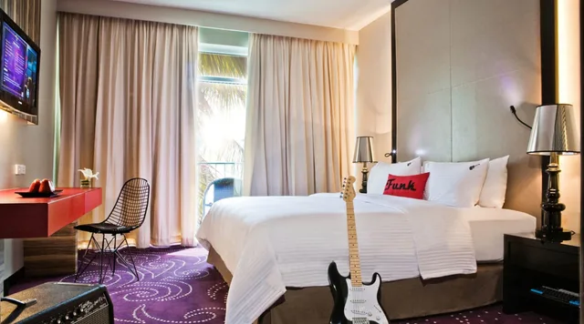 غرفة ديلوكس بسريرين منفصلين بإطلالة على المدينة، Hard Rock Hotel Pattaya 5/8
