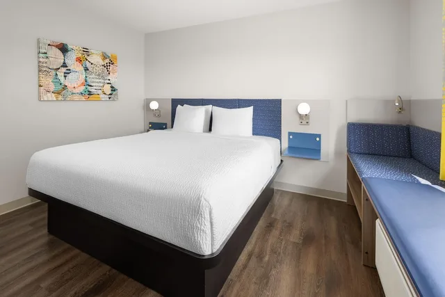 Room, King Bed, Microtel Inn and Suites by Wyndham Rehoboth Beach 1/4