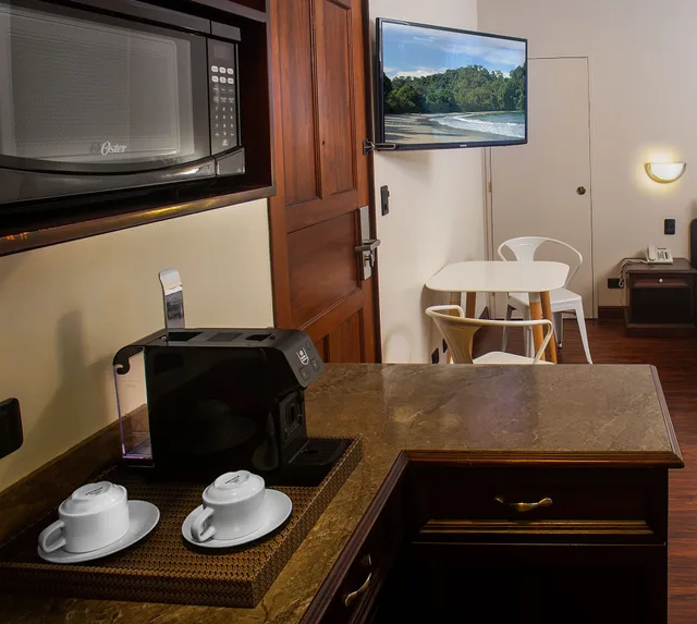 Connecting, Family Suite, 1 Double and 2 Queen Beds, Parque Del Lago Hotel 10/10