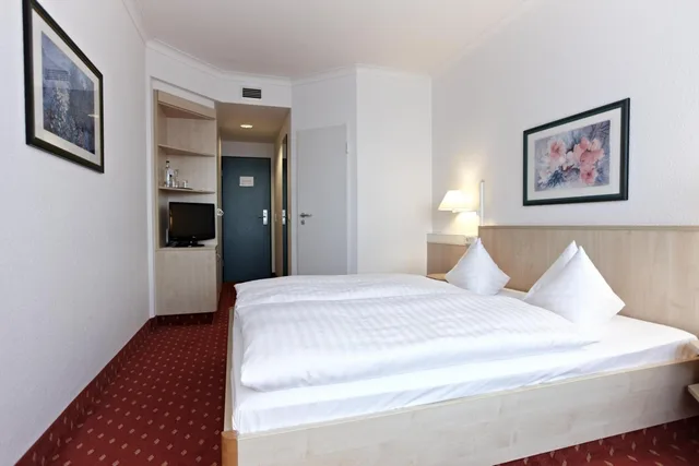 غرفة بسرير مزدوج، InterCityHotel Schwerin 2/10