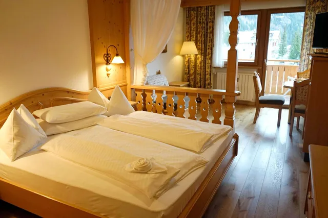 غرفة كومفورت بسرير مزدوج، Hotel Cesa Tyrol 1/8