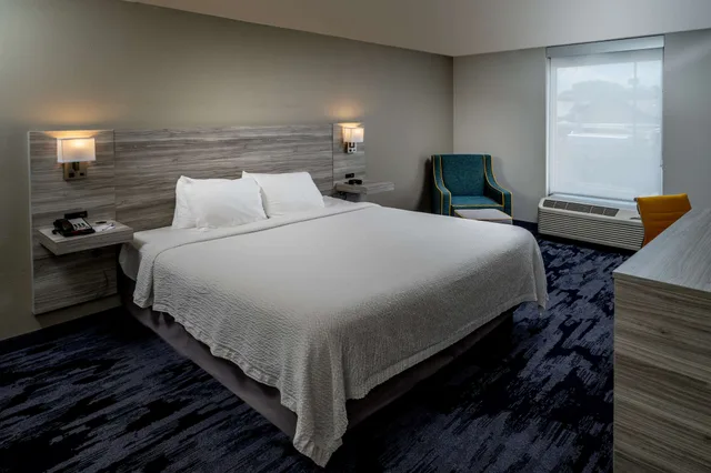 غرفة قياسية بسرير كينج، Best Western Plus Beckley Inn 3/6