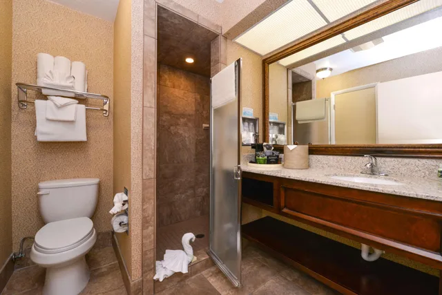 Spa, Suite, King Bed, Large، Best Western Coral Hills 2/3