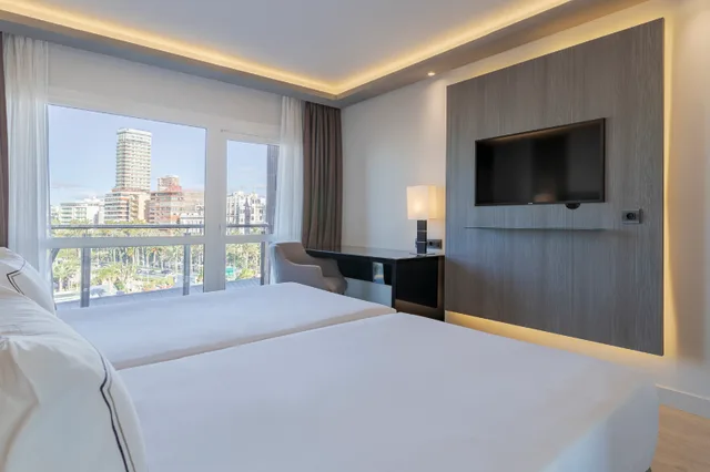 The Level, Junior Suite، Melia Alicante 1/10