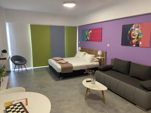 Comfort, Studio, Suite, Queen Bed, City View, Sofa, Connect Suites 9/10