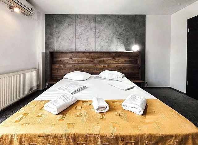 Room, Double Bed, Hotel City Center 8/10