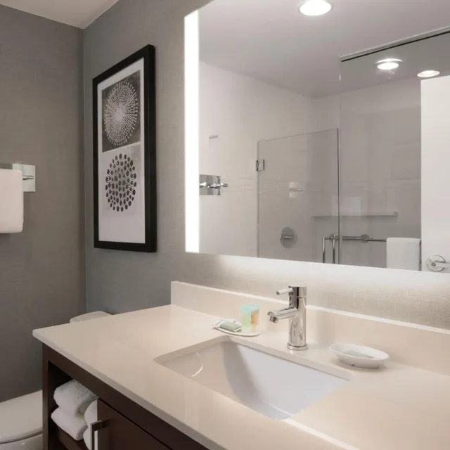 غرفة بسرير كينج مع أريكة، Residence Inn By Marriott Texarkana 2/2