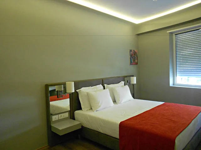 Bougainville Bay Hotel، ساراندا 19/78