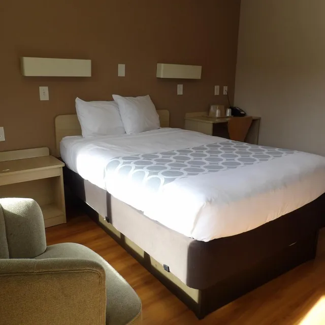 غرفة بسرير مزدوج لذوي الإعاقة، Econo Lodge Inn & Suites Yuma 1/4