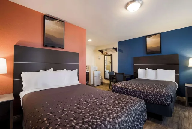 Standard, 2 Double Beds, Rodeway Inn Near Coachella 4/8