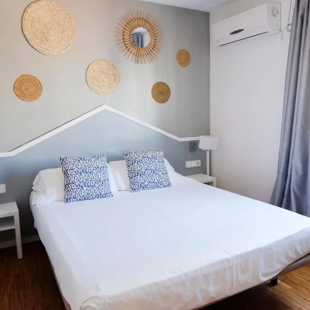 غرفة بسرير مزدوج أو سريرين منفصلين، Subur Hotel Sitges 2/9