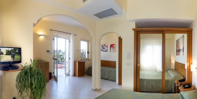 Junior Suite, Sea Side، Tirreno 1/4