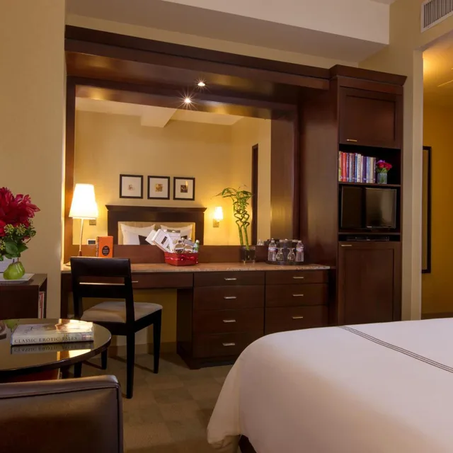 غرفة بسرير كوين لذوي الإعاقة، The Library Hotel 5/10