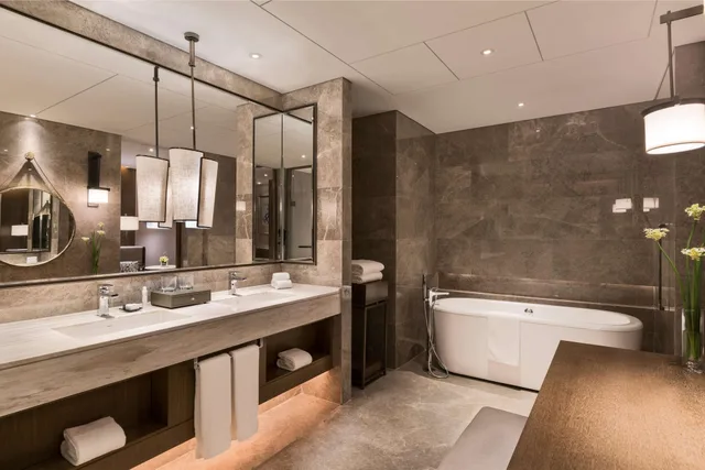 Governor, Royal, Suite, King Bed، Doubletree By Hilton Hotel Shiyan 5/5