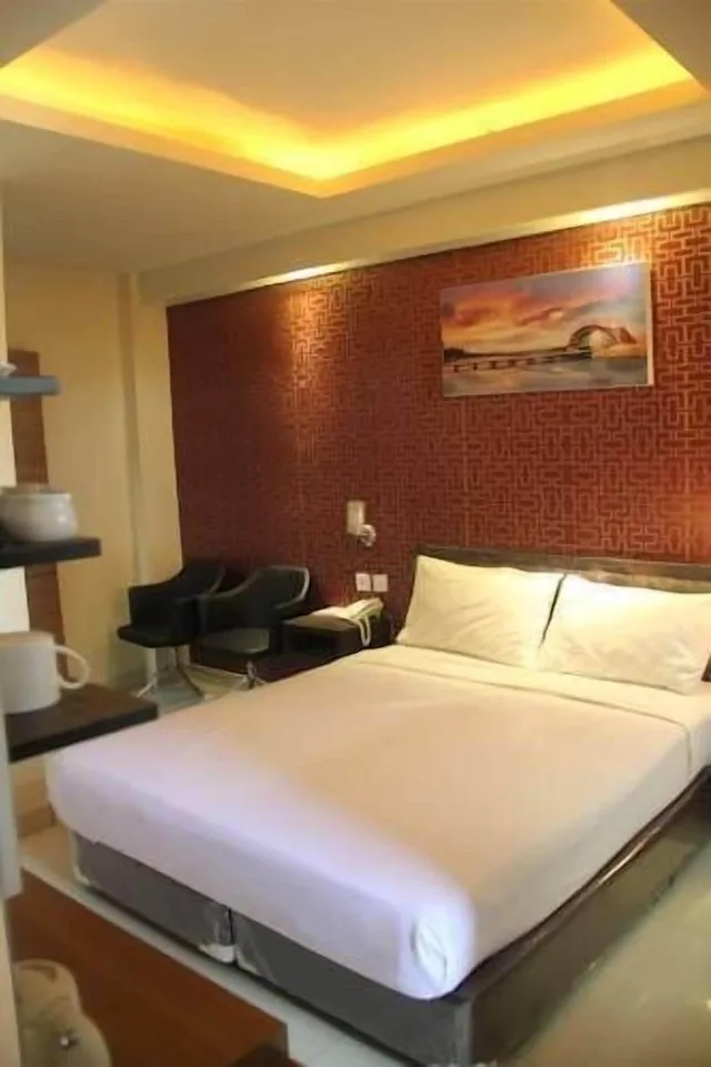 غرفة تنفيذية بسرير كينج، Antoni Hotel 1/3