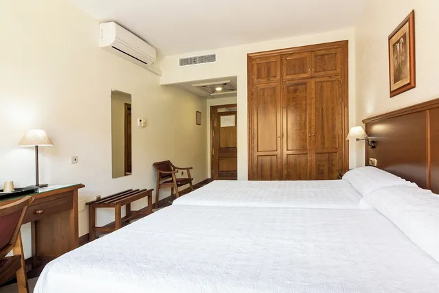غرفة اقتصادية بسرير كوين، Hotel Avenida Tropical By Bossh 1/4