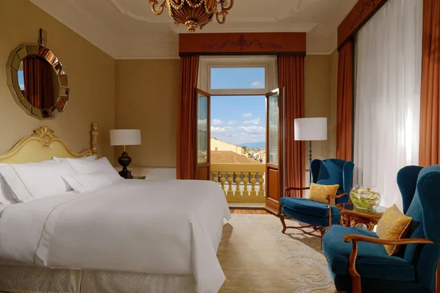 غرفة بريميوم بسرير مزدوج، Westin Excelsior Florence 1/2