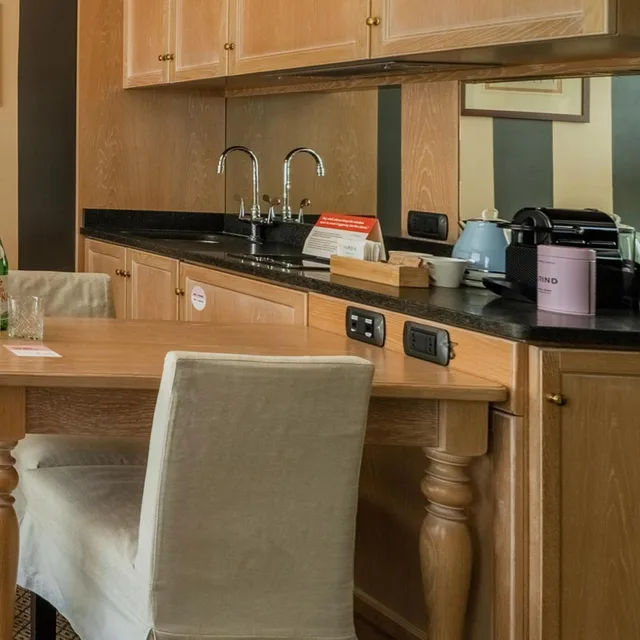 استوديو كبير مع أريكة بمطبخ صغير، Camperio House Suites 9/9
