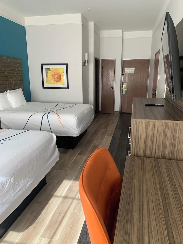 غرفة بسريرين كوين لذوي الإعاقة، La Quinta Inn & Suites by Wyndham OKC North - Quail Springs 1/4