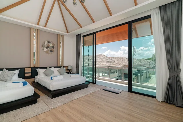 Pool, 5 Bedrooms, Central, Deluxe, Villa, 4 King Beds, 2 Queen Beds, Rawai Vip Villas Kids Park And Spa 3/10
