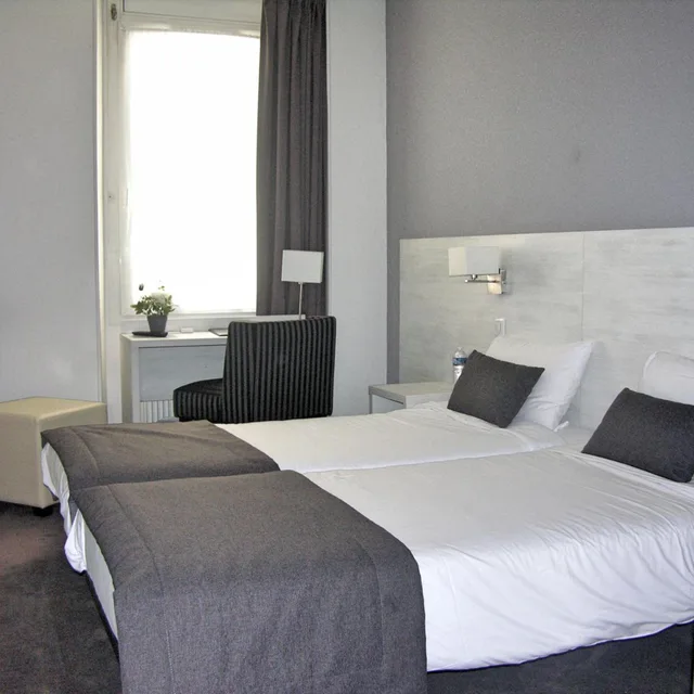 غرفة كومفورت بسريرين منفصلين، Hotel Cannes Croisette 4/7