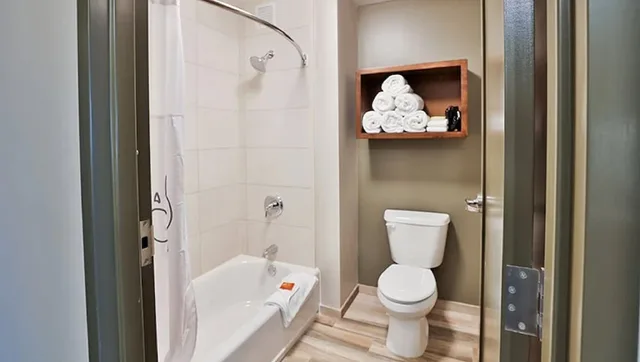 Kids Suite, Cabin, 1 Queen and 3 Single Beds, Sofa، Great Wolf Lodge Pocono Mountains, PA 2/5