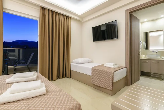 شقة بسرير مزدوج وسرير فردي بإطلالة على المسبح، Vice Apartments 7/10