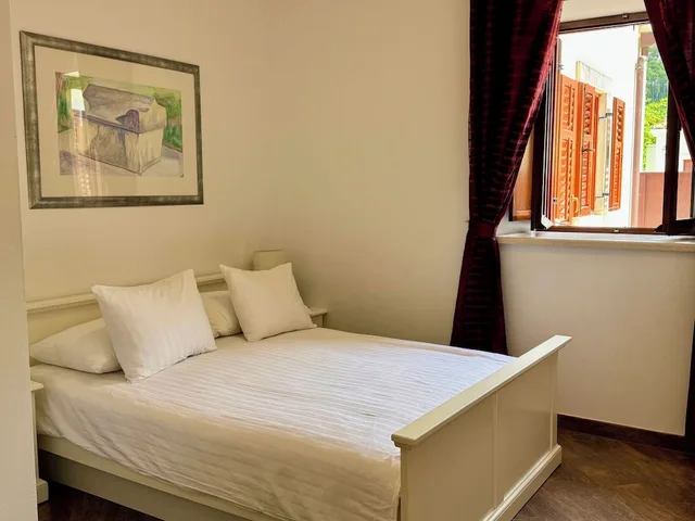 شقة بإطلالة على المسبح بغرفة نوم واحدة في الطابق الأرضي، Vila Riva Apartments 3/9
