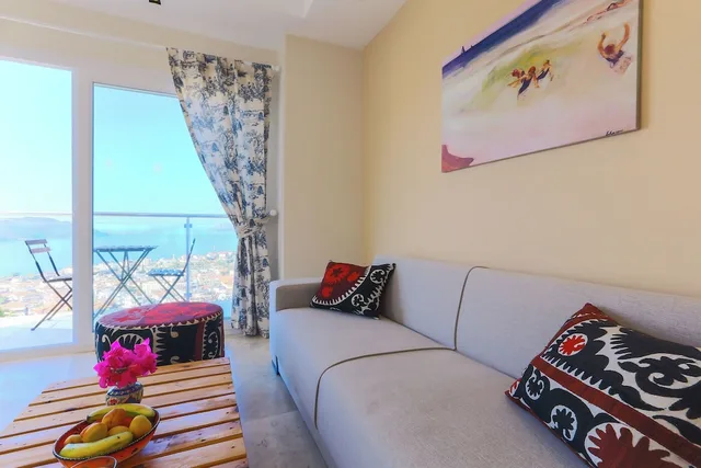 Master, Suite, Double Bed, Sea View, Sofa, Balcony، Saylam Suites 4/6