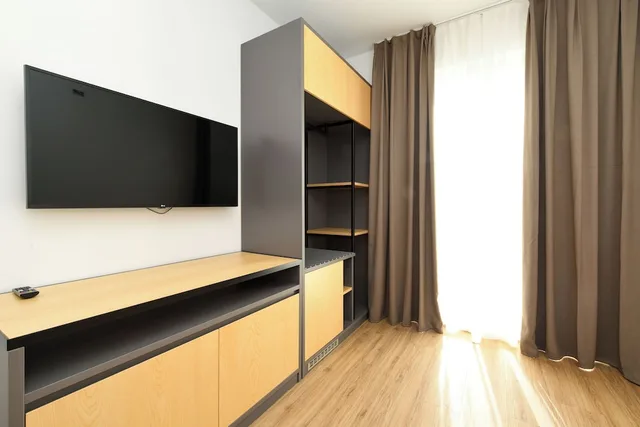 جناح عائلي بسرير كوين وسرير فردي بمطبخ صغير، Best Western Hotel Arya 6/11