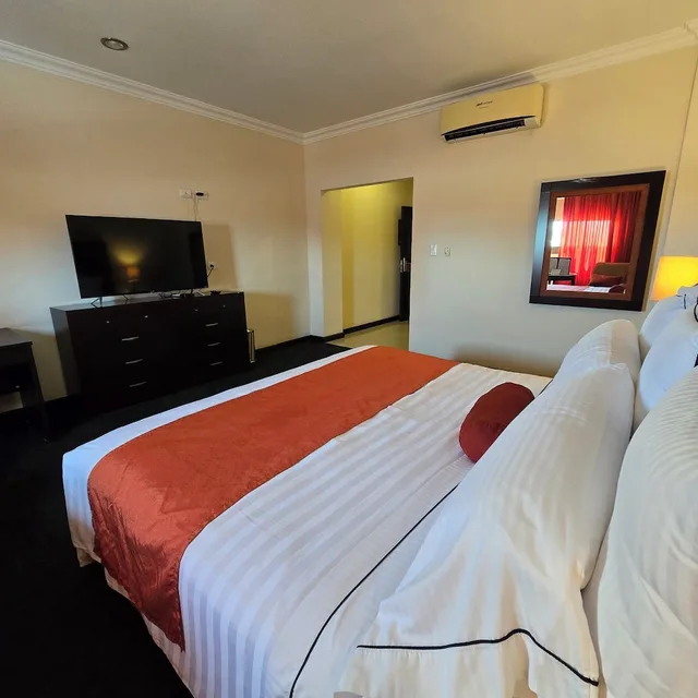 غرفة بسرير كينج، Hotel Two Select 4/10