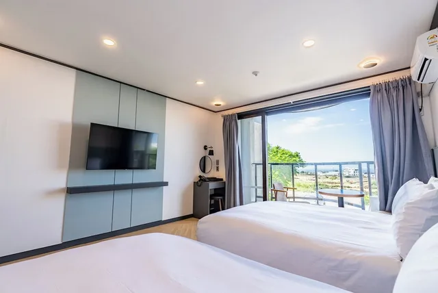 Green, 2 Double Beds، Eco Green Resort 1/4