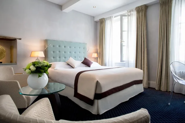 غرفة كلاسيكية بسرير مزدوج، Le Place D Armes 3/9