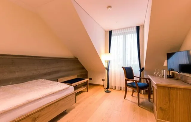 غرفة اقتصادية مفردة بسرير فردي، Hotel & Gaststätte Zum Erdinger Weissbräu 1/3